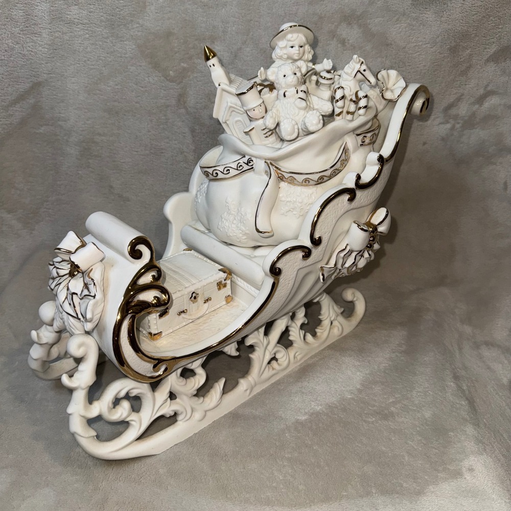 2001 Grandeur Noel Porcelain Sleigh Collectors Edition Christmas Decor Vintage